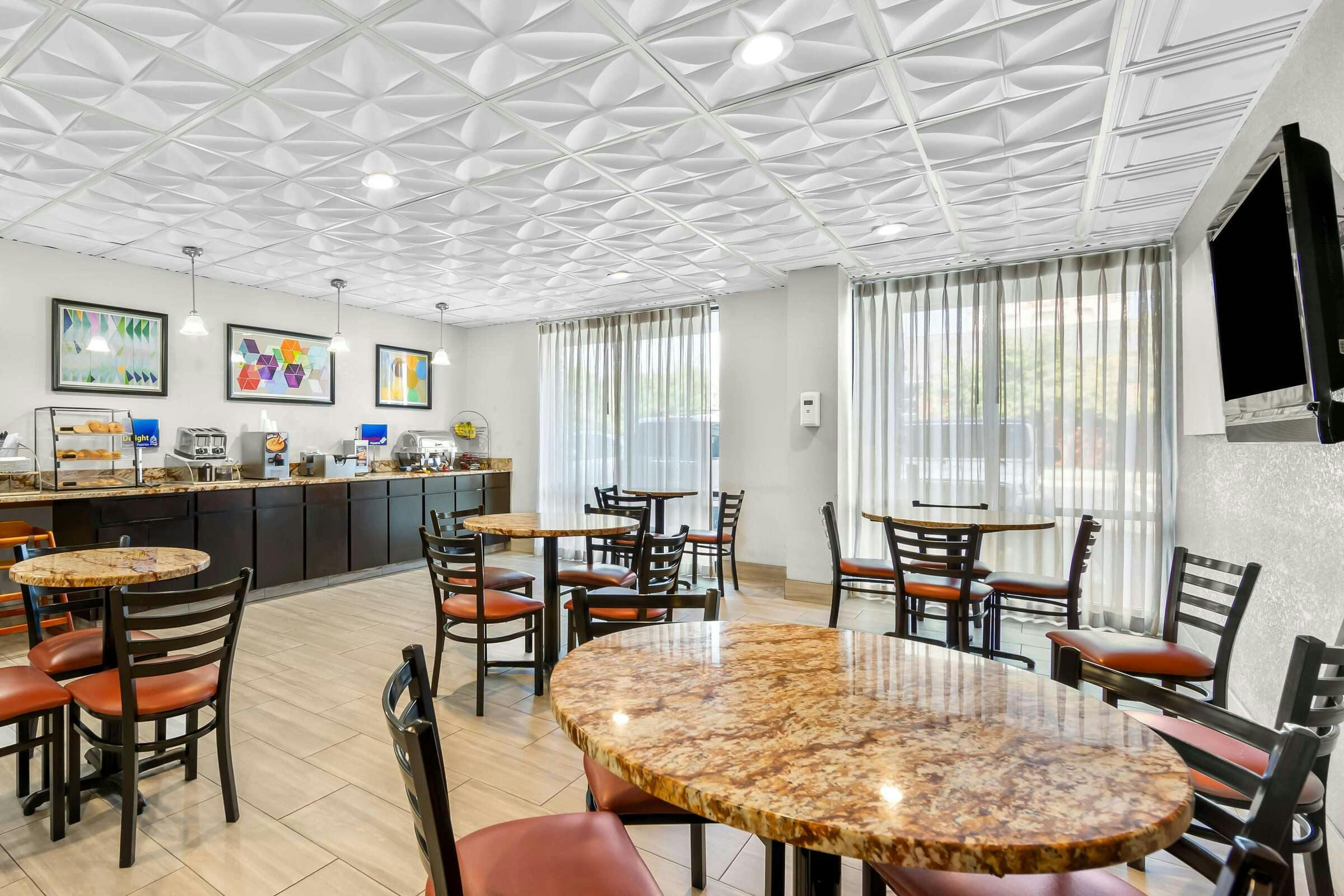 Hotel Best Western Knoxville Suites - Downtown photo 5