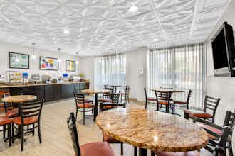 Hotel Best Western Knoxville Suites - Downtown photo 5