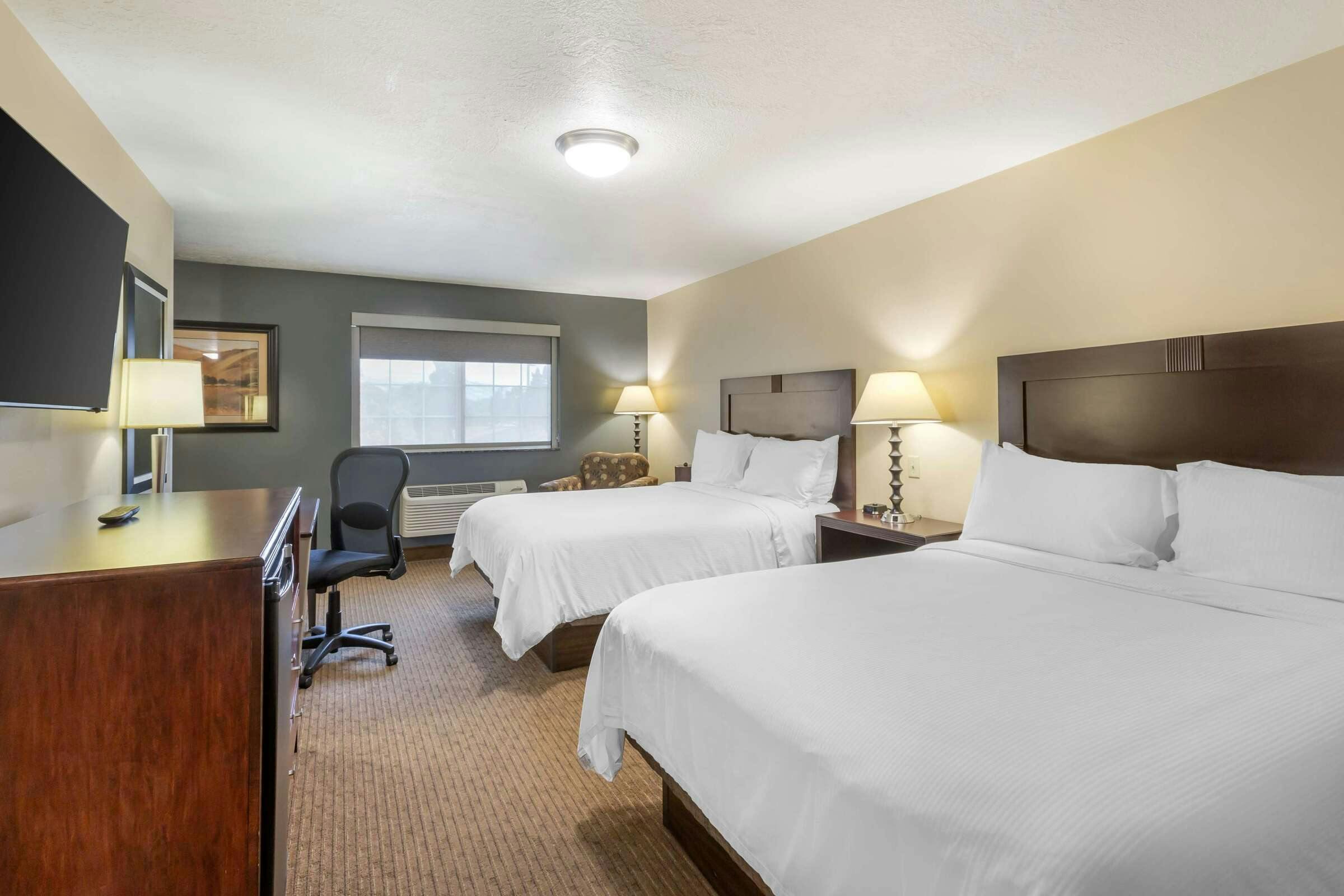 Hotel Best Western Plus Cottontree Inn photo 1