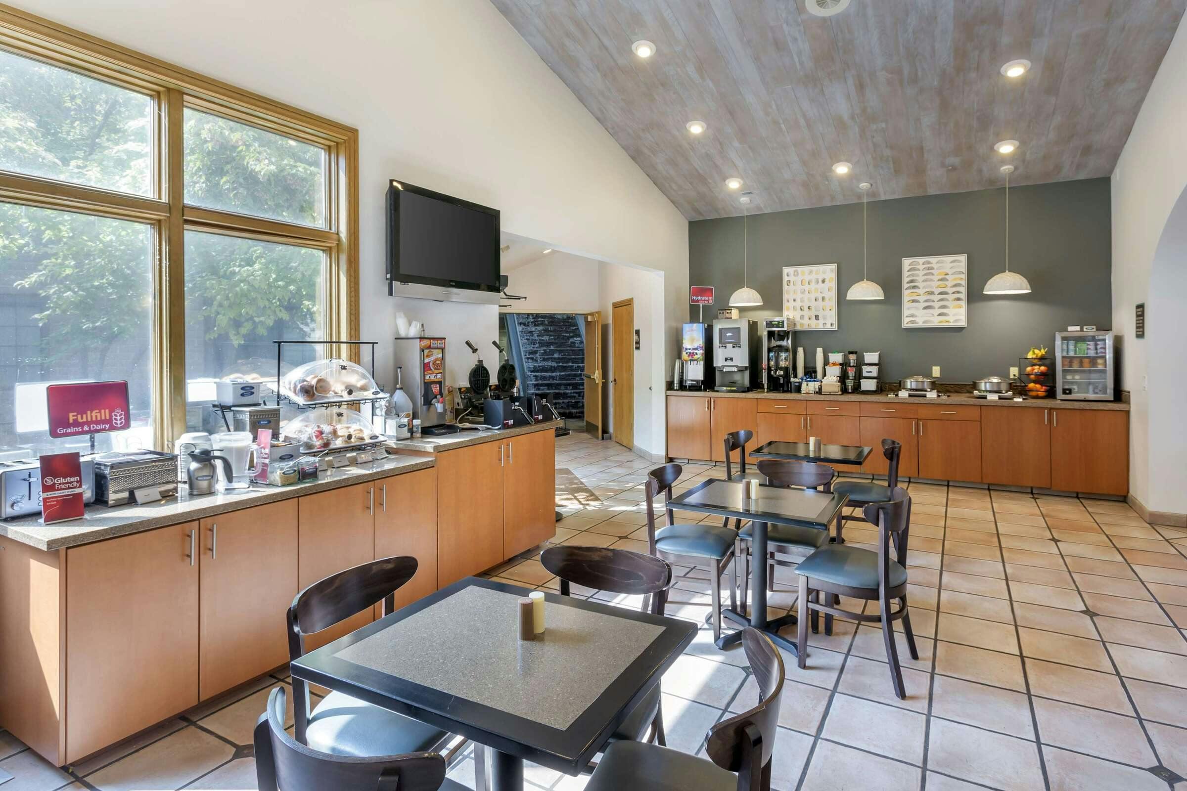 Hotel Best Western Plus Cottontree Inn photo 4