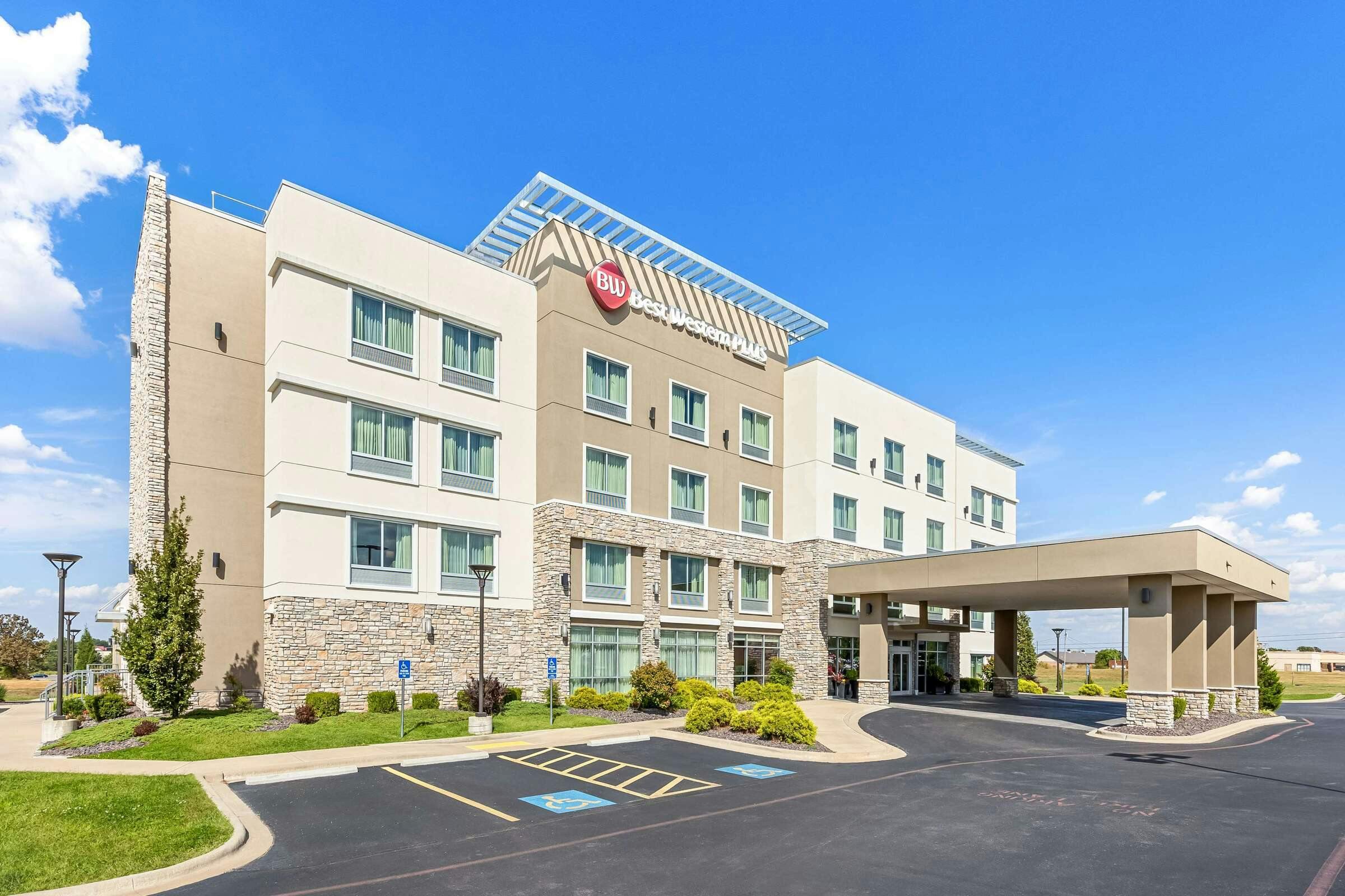 Best Western Plus Bolivar Hotel & Suites