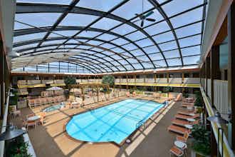Hotel Best Western Plus Dubuque Hotel & Conference Center photo 2