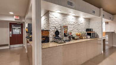 Hotel Sure Stay Hotel By Best Western Alexandria photo 4
