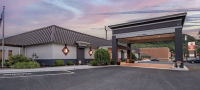 Best Western Plus Bridgeport Inn