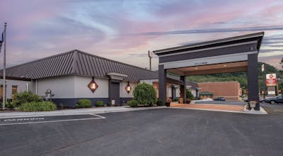 Best Western Plus Bridgeport Inn