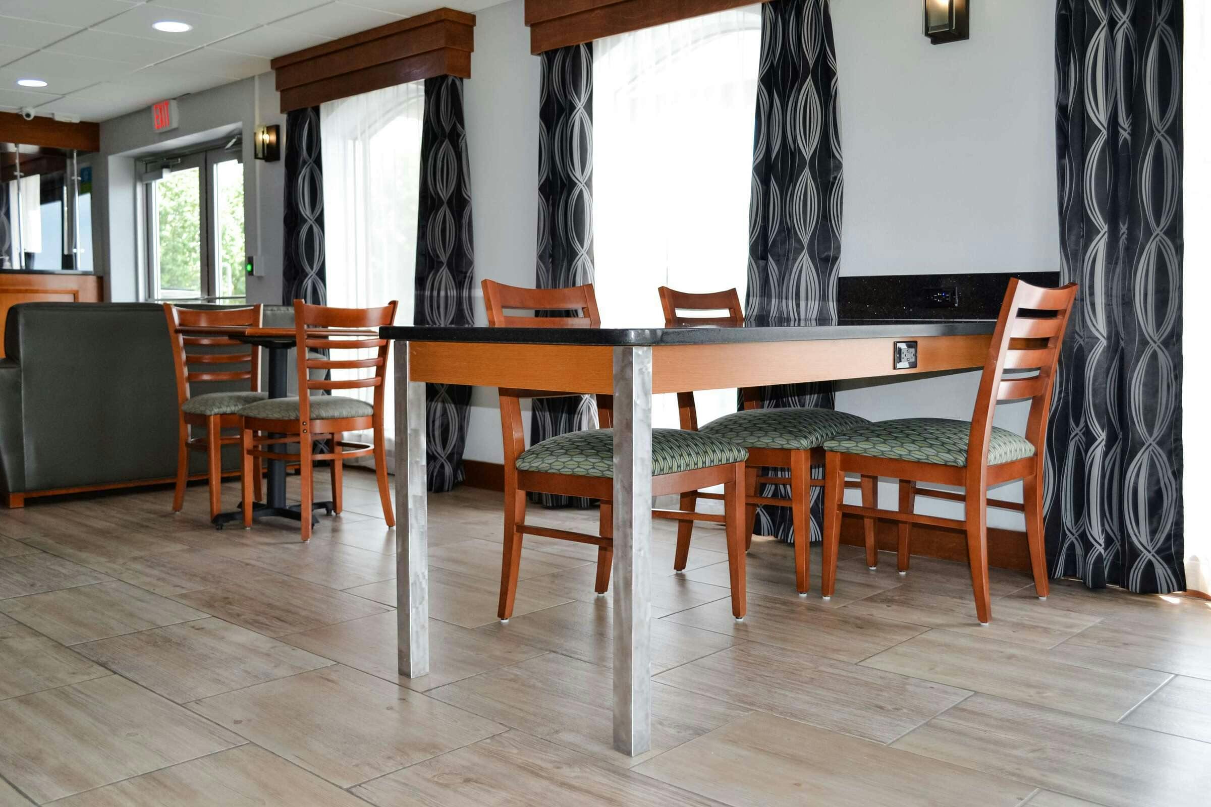 Hotel Sure Stay Hotel By Best Western Bowling Green North photo 3