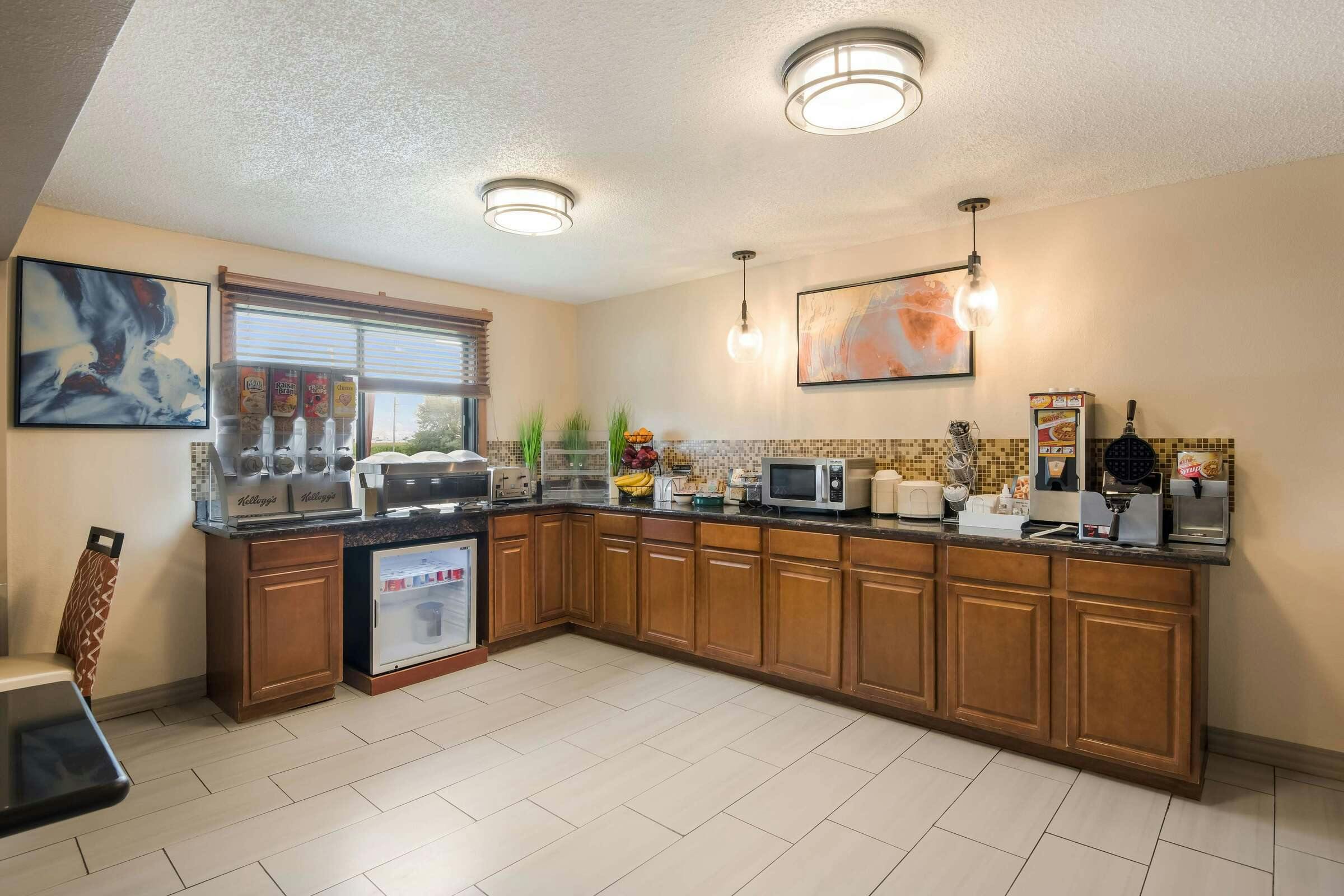 Hotel Best Western Mt. Pleasant Inn photo 2