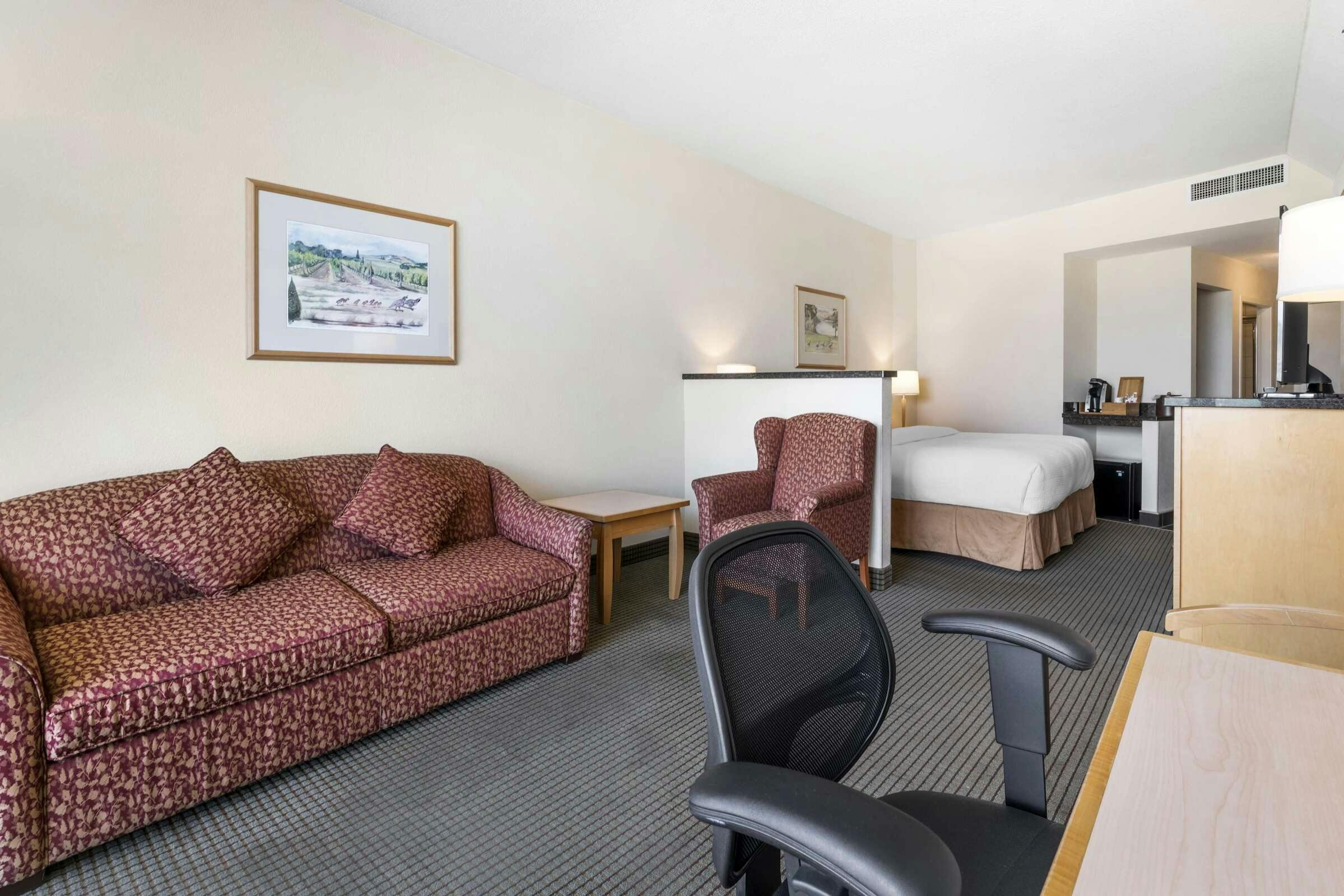 Hotel Best Western Plus Kelowna Hotel & Suites photo 4