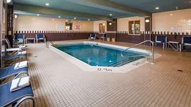 Hotel Best Western PLUS Barrie photo 1