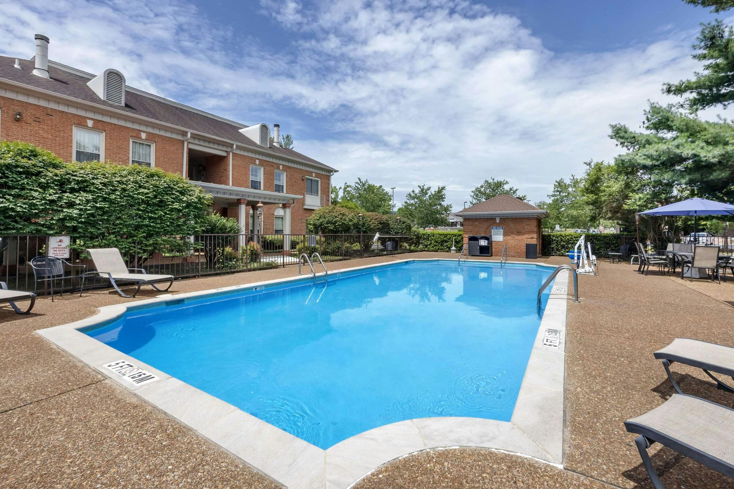 Hotel Best Western Spring Hill Inn & Suites photo 2
