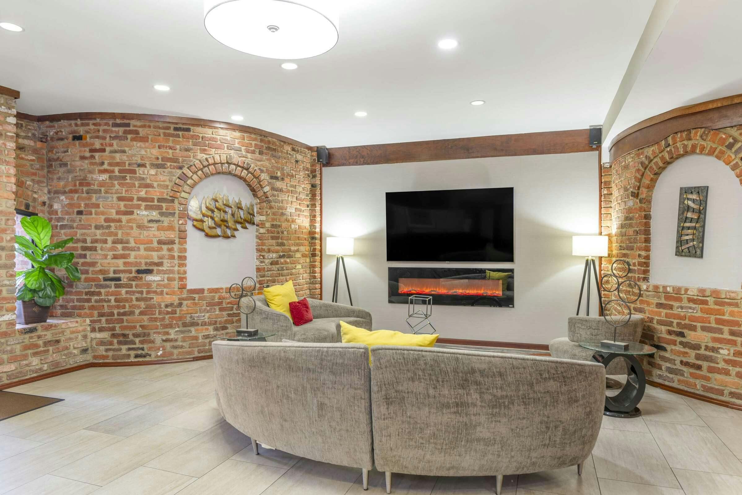 Hotel Best Western Plus Governor's Inn photo 2