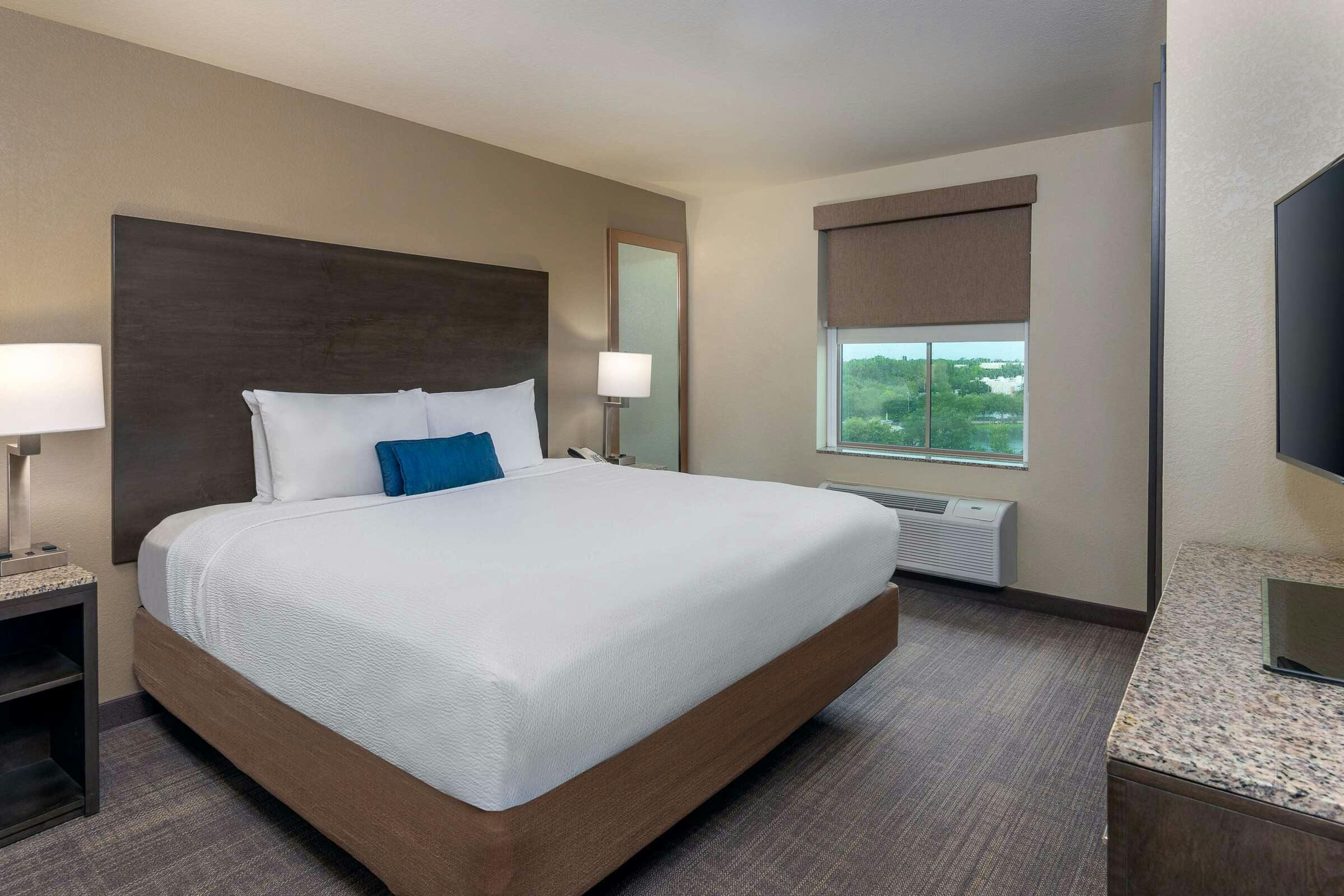 Hotel Ameniti Bay, Bw Signature Collection photo 1