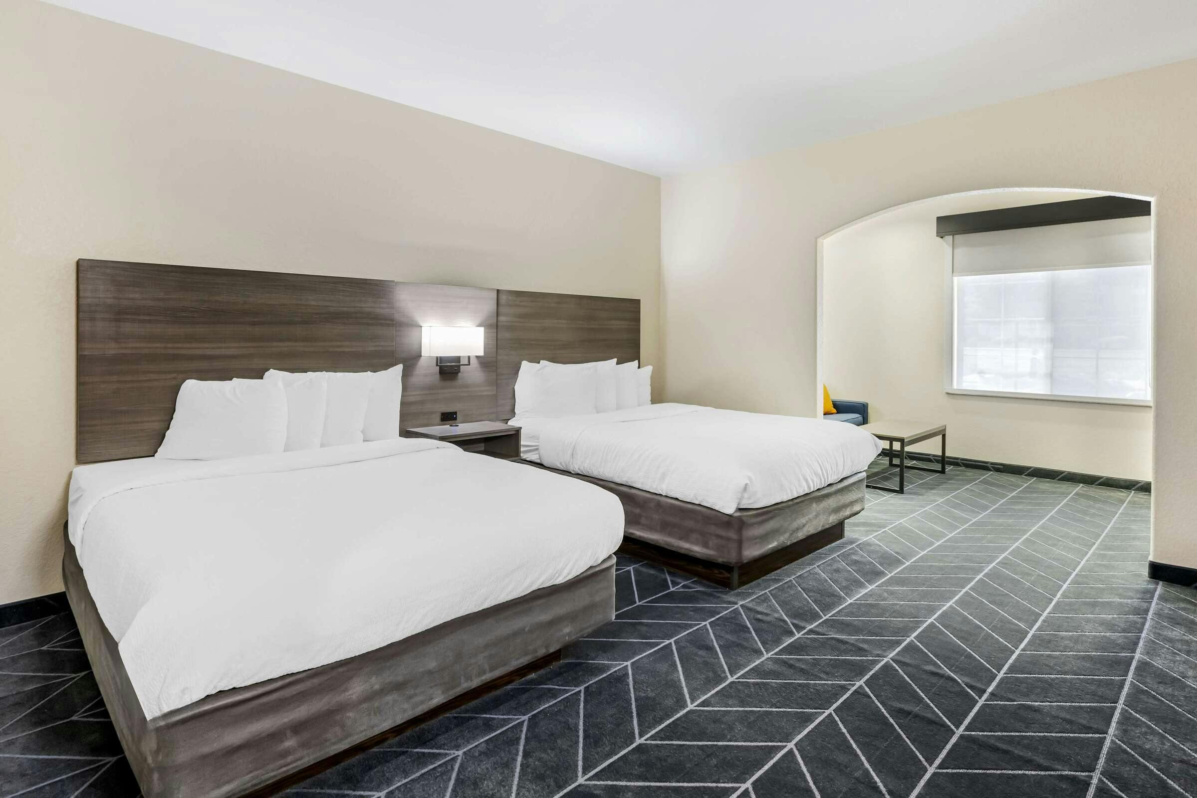 Hotel Best Western Lubbock West Inn & Suites photo 1