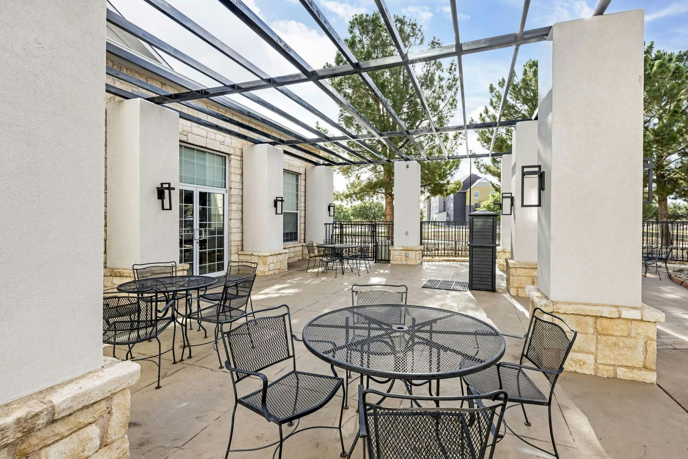 Hotel Best Western Lubbock West Inn & Suites photo 2