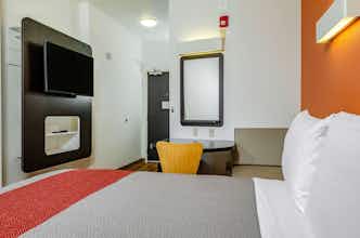 Hotel Sure Stay By Best Western Livingston Merced County photo 4