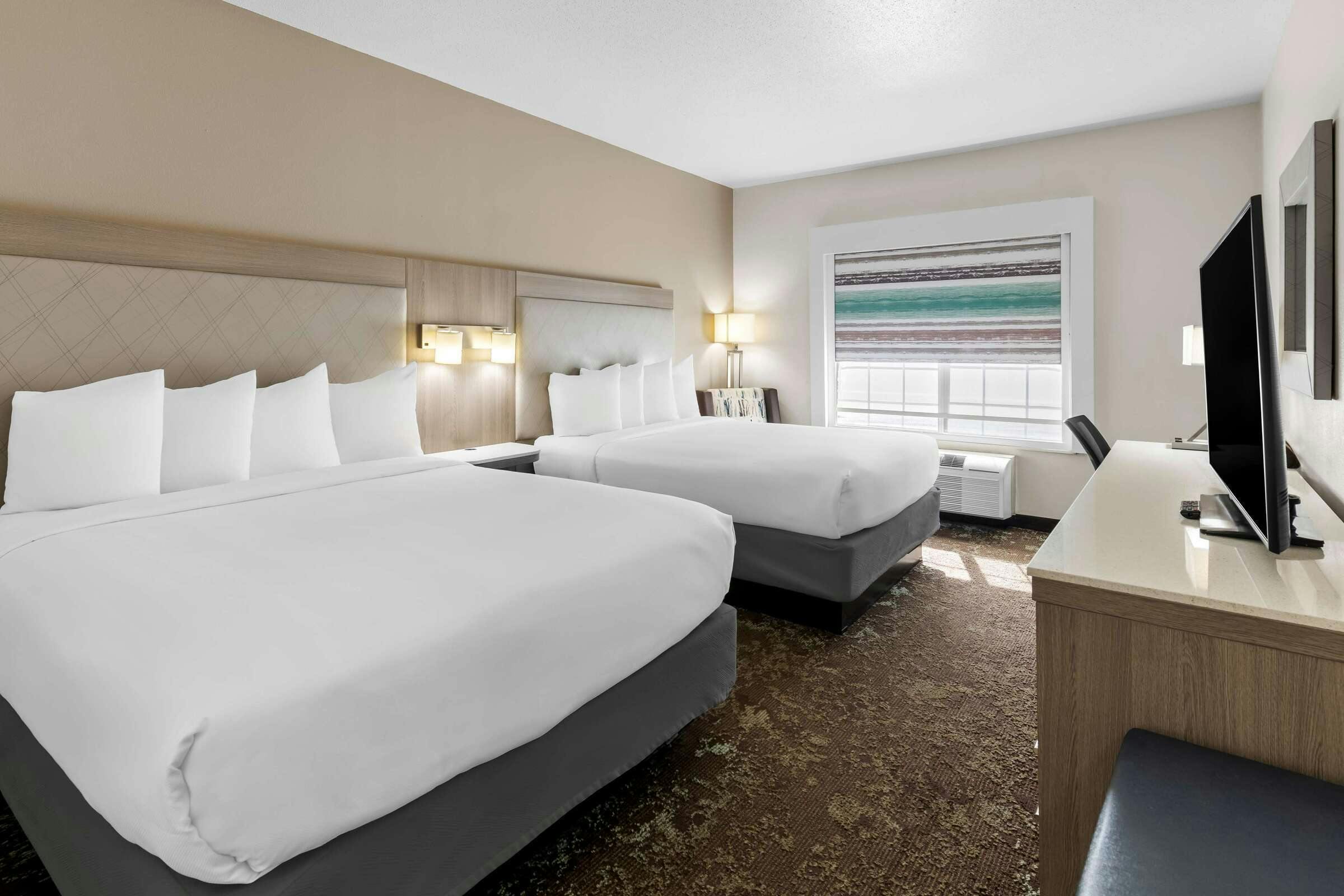 Hotel Best Western Worlds Of Fun Inn & Suites photo 1