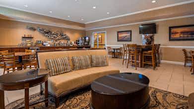 Hotel Best Western Plus Easton Inn & Suites photo 4