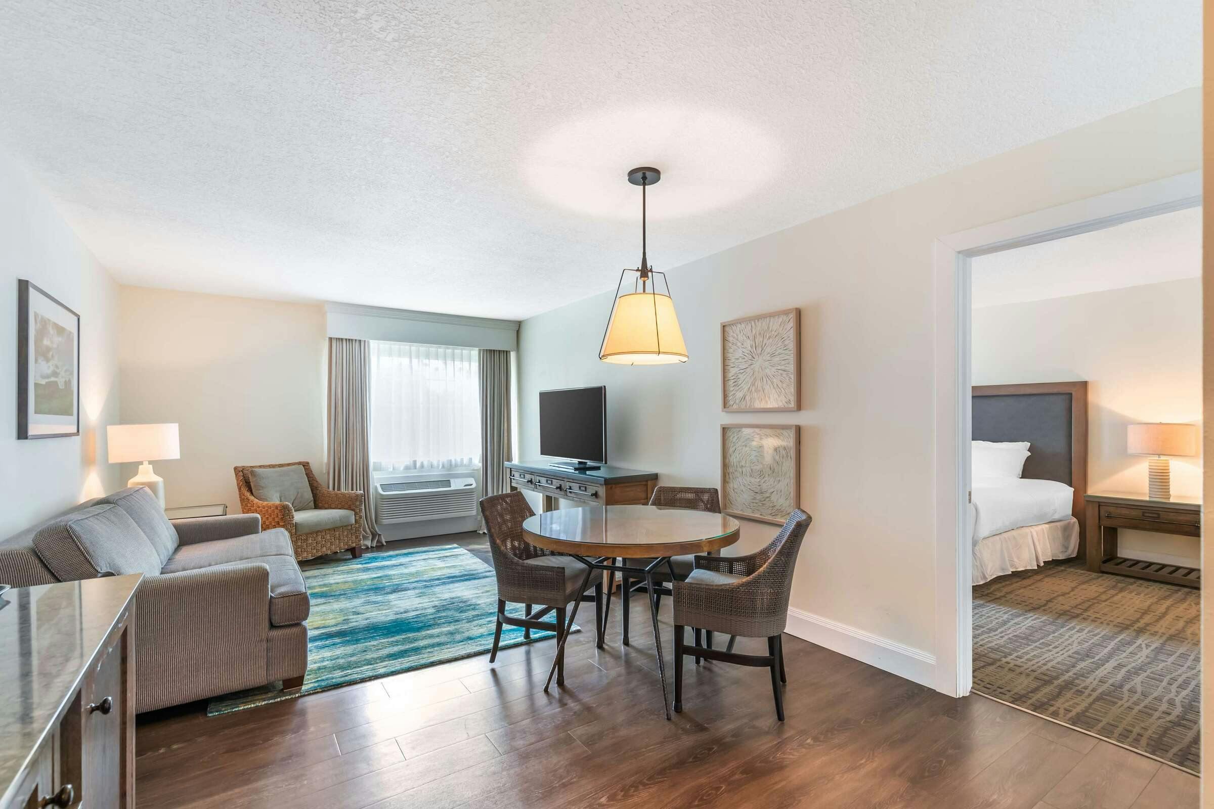 Hotel Best Western Plus University Park Inn & Suites photo 2