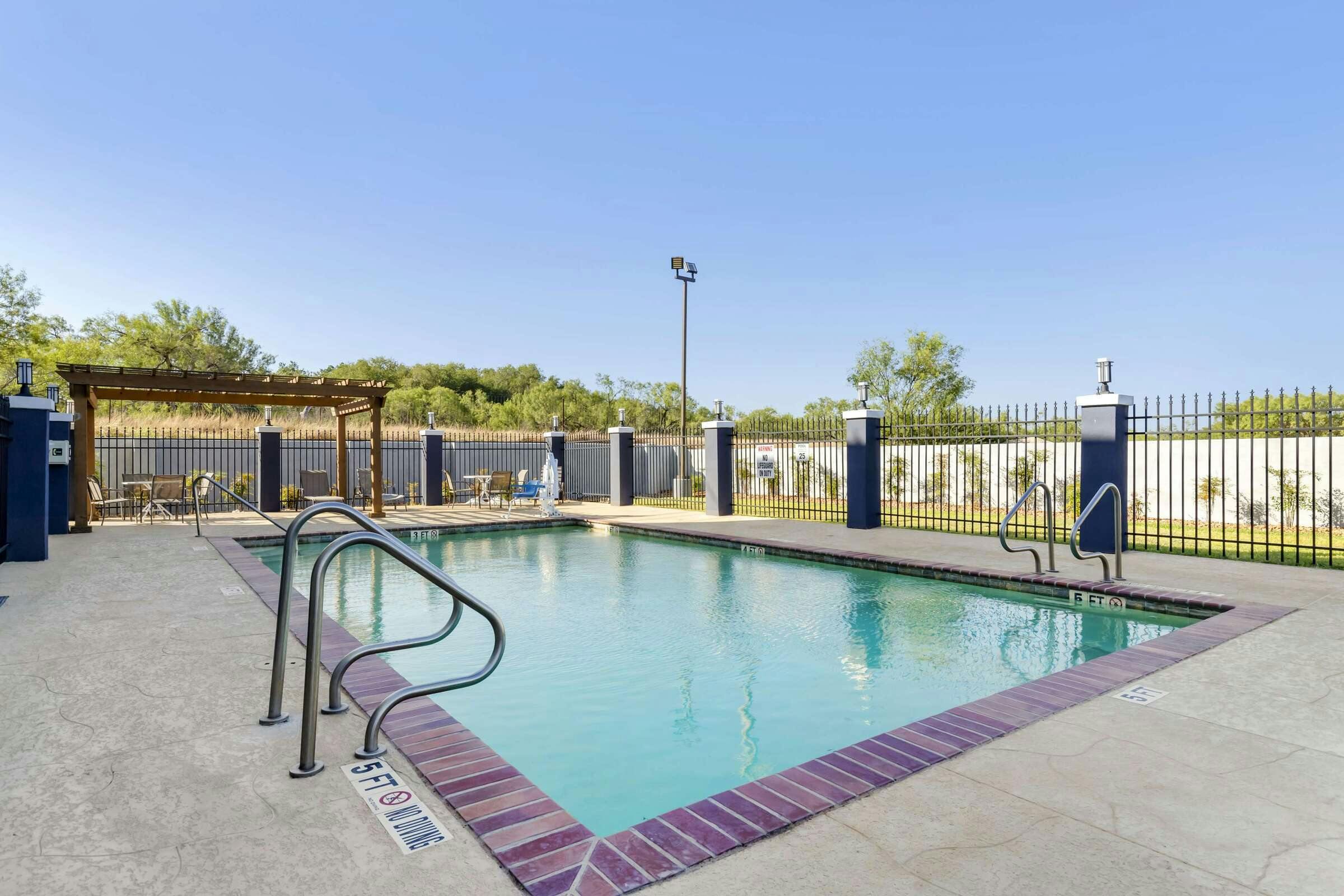 Hotel Best Western Plus Pleasanton Hotel photo 1