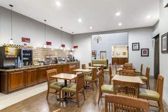 Hotel Best Western Plus Hobby Airport Inn & Suites photo 1