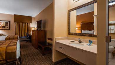 Hotel Best Western Plus Midwest Inn & Suites photo 5
