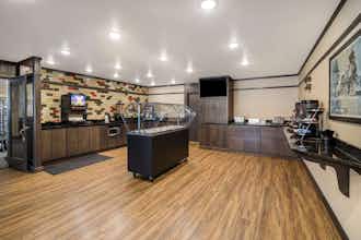 Hotel Best Western Golden Spike Inn & Suites photo 5