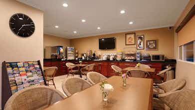Hotel Best Western The Inn & Suites Pacific Grove photo 1