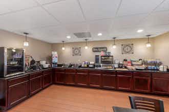 Hotel Best Western Plus Russellville Hotel & Suites photo 3