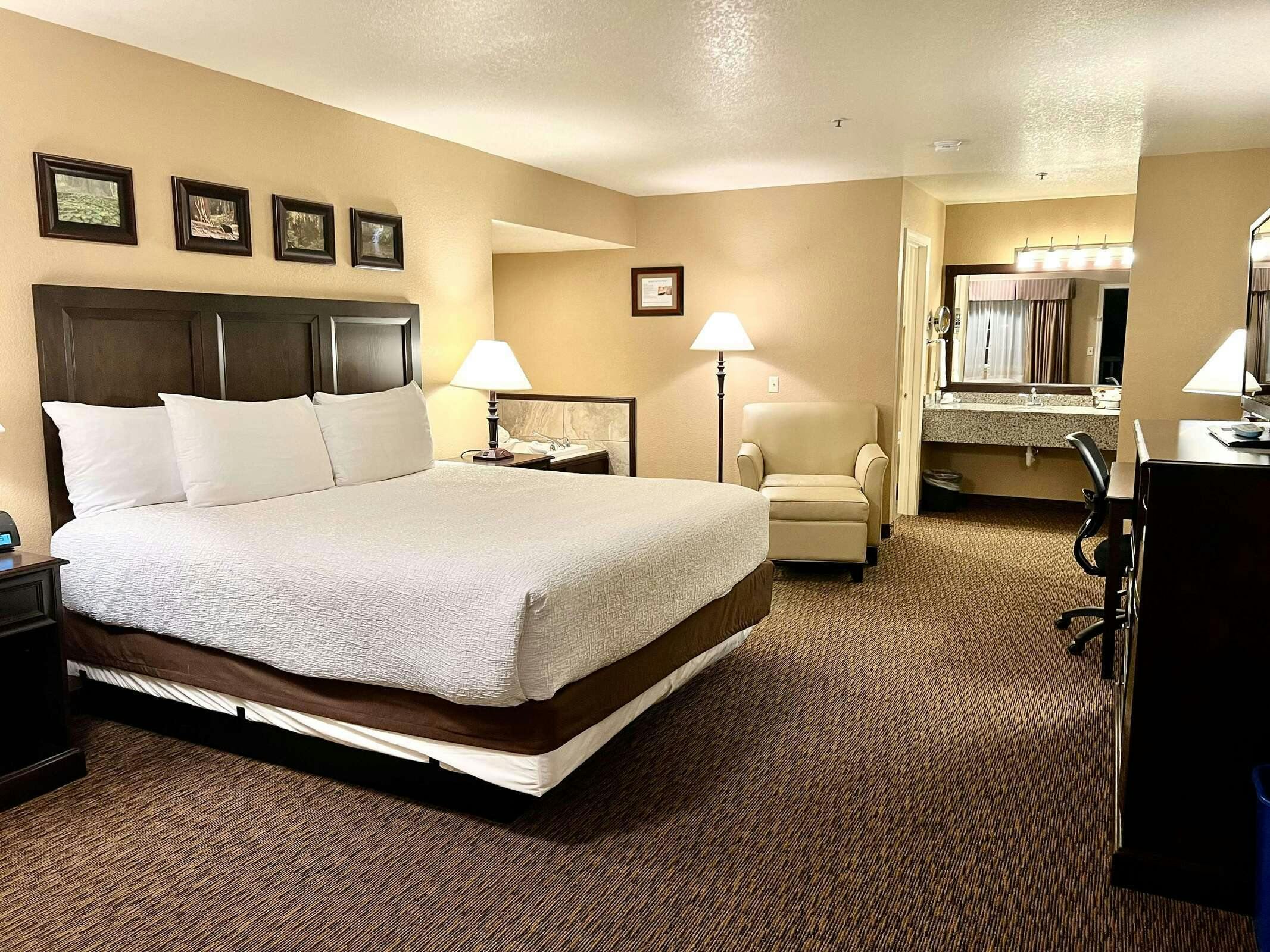 Hotel Best Western Country Inn photo 1