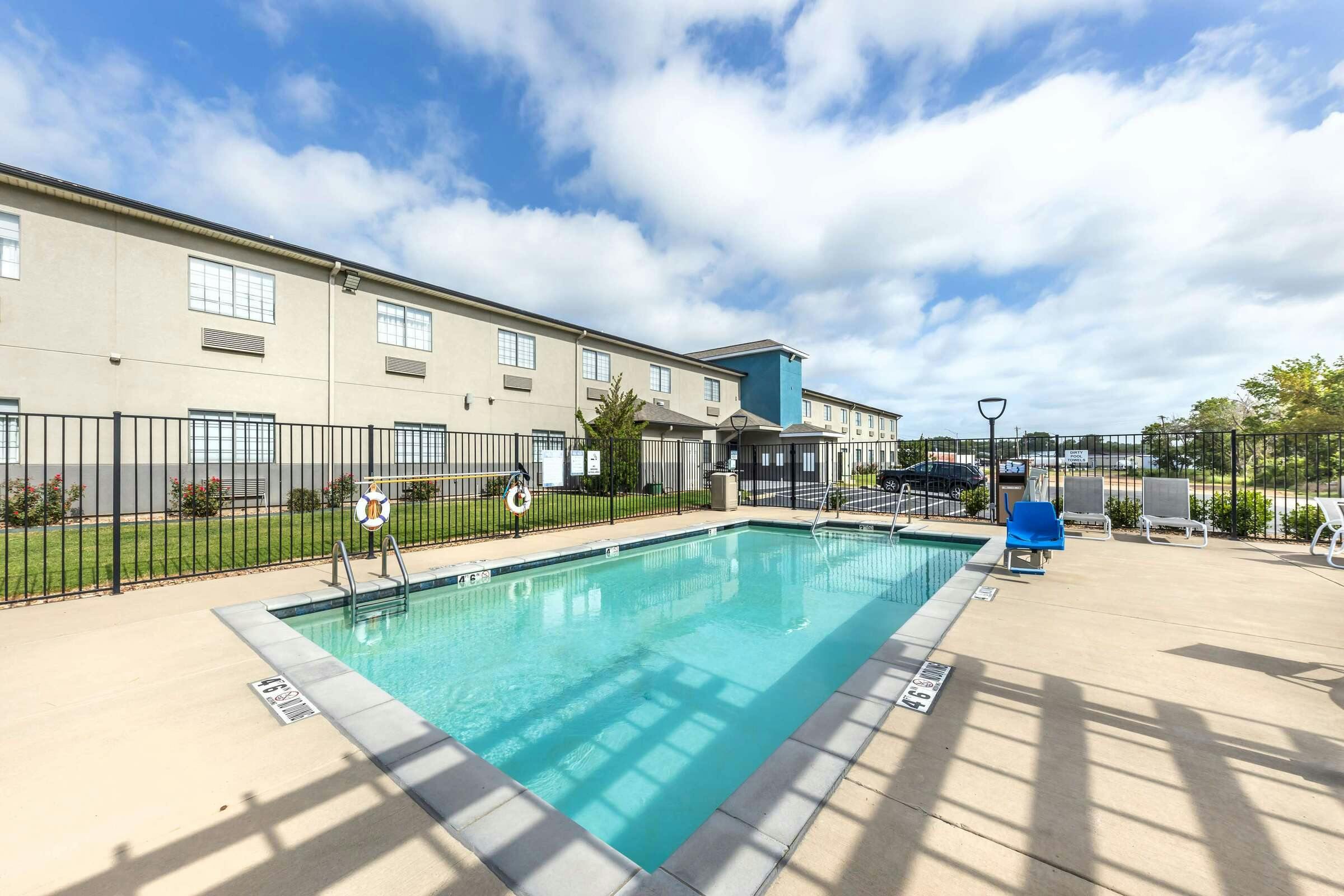 Hotel Best Western Atoka Inn & Suites photo 5