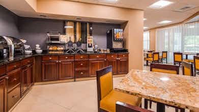 Hotel Best Western Plus BWI Airport Hotel / Arundel Mills photo 5