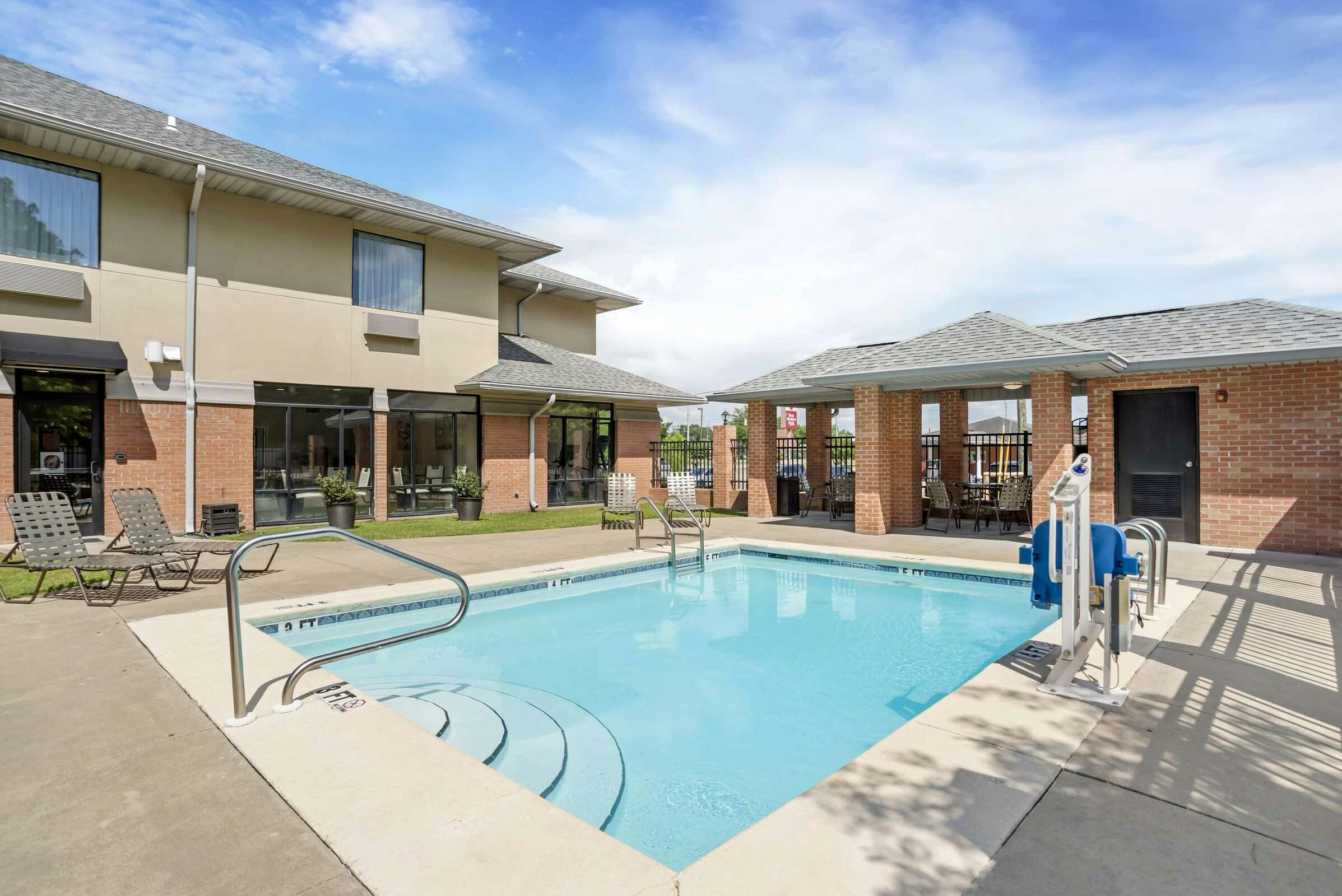 Hotel Best Western Plus Two Rivers Hotel & Suites photo 1
