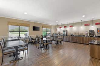 Hotel Best Western Plus Burleson Inn & Suites photo 2