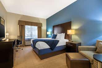 Hotel Best Western Plus Lytle Inn & Suites photo 1