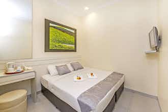 Hotel H81 Elegance photo 1