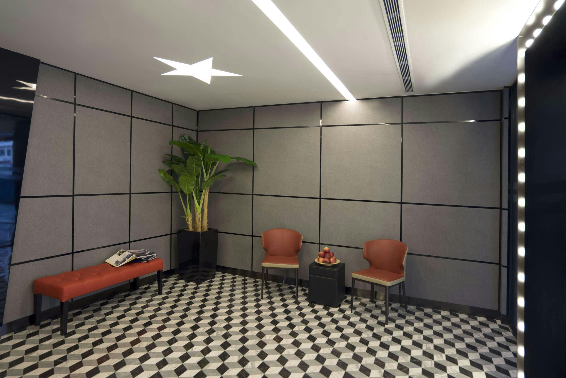 Hotel H81 Hollywood photo 3