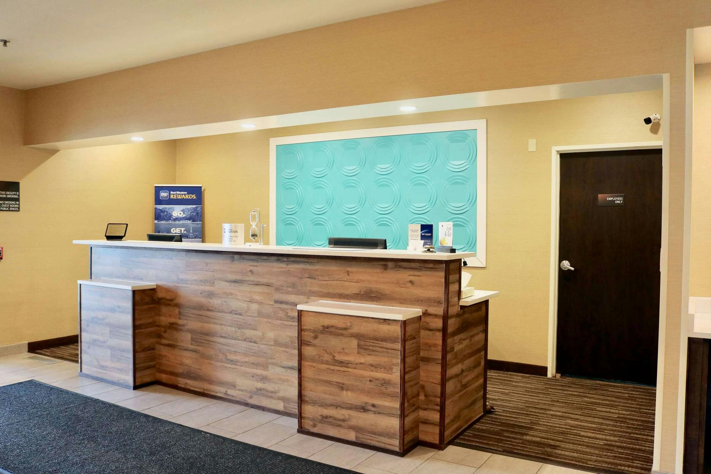 Hotel Best Western Fostoria Inn & Suites photo 1
