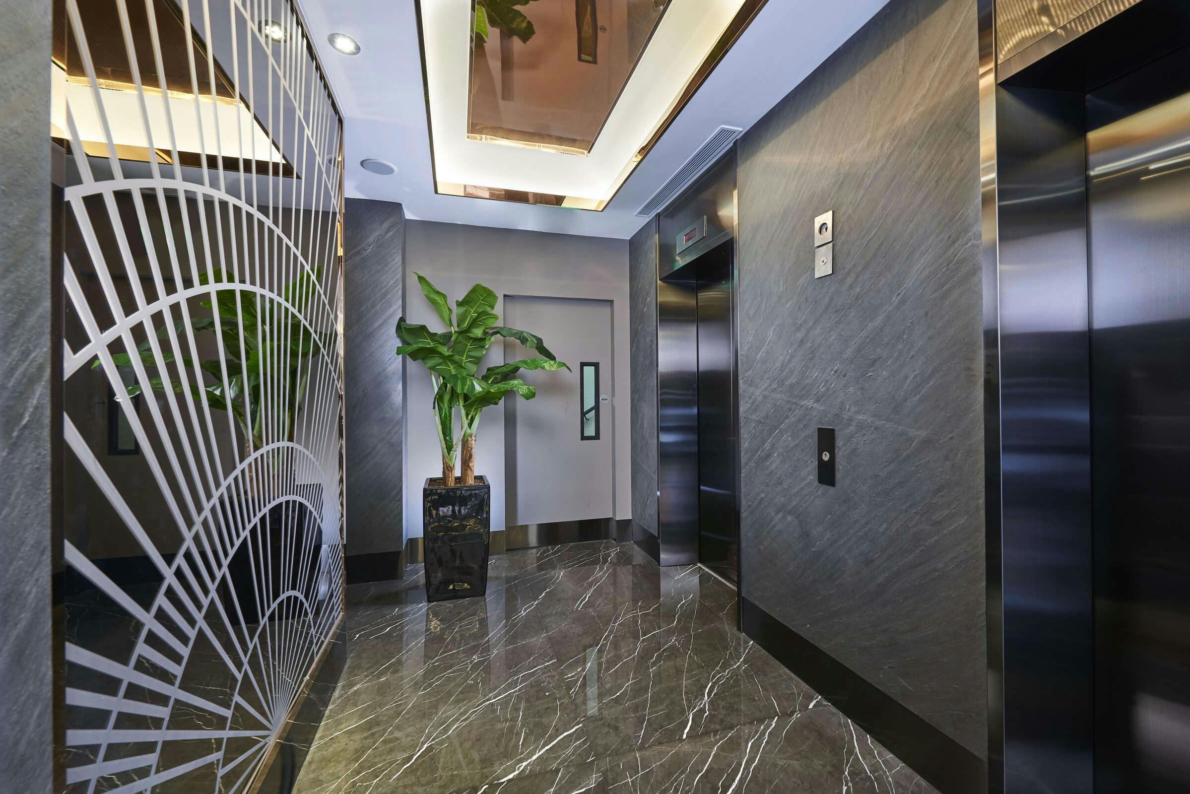 Hotel H81 Orchid photo 2