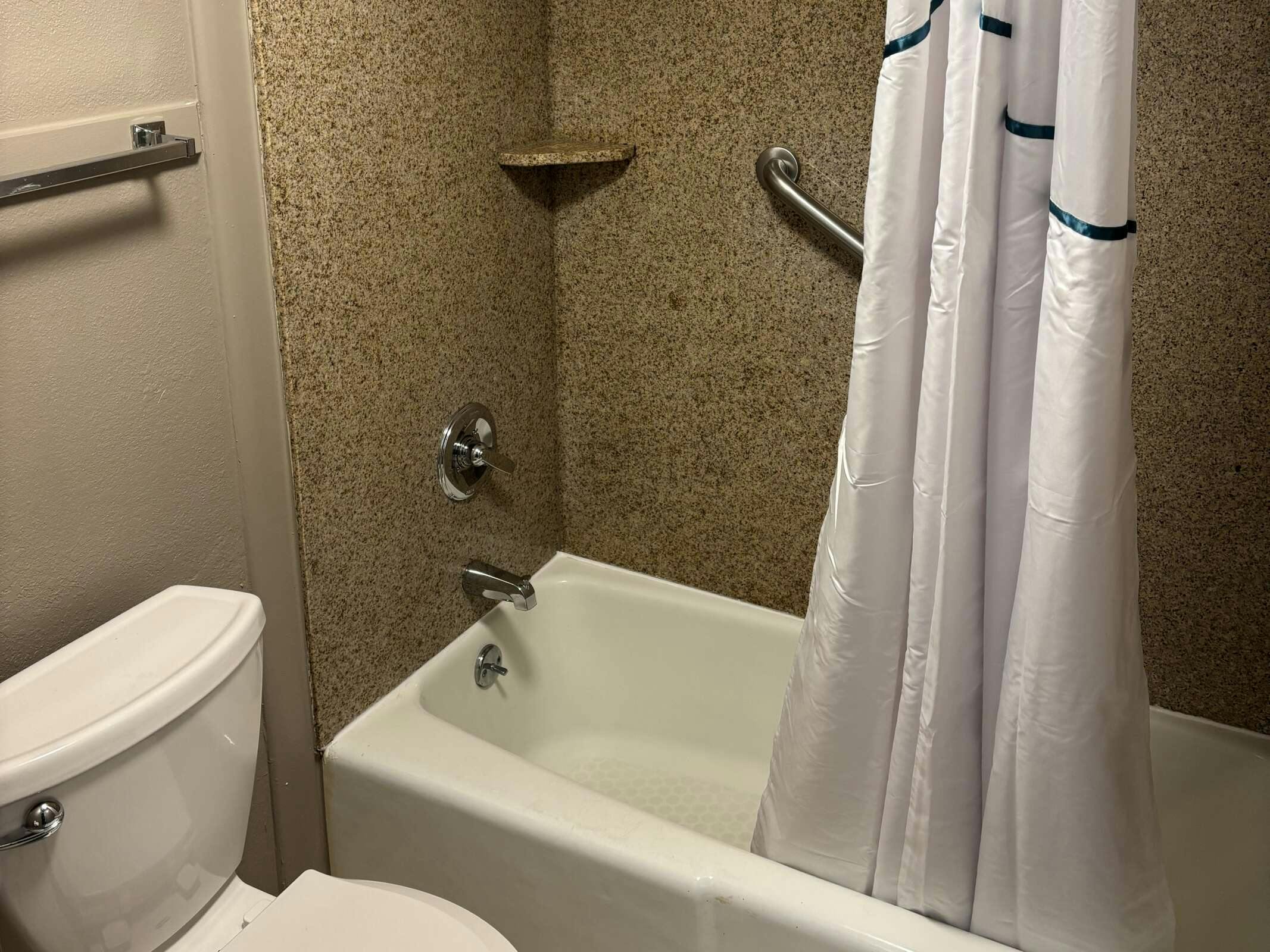 Hotel HomeTowne Studios Hagerstown - Williamsport photo 4