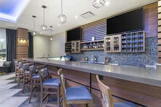 Hotel Best Western Premier Route 97 Vernon photo 1