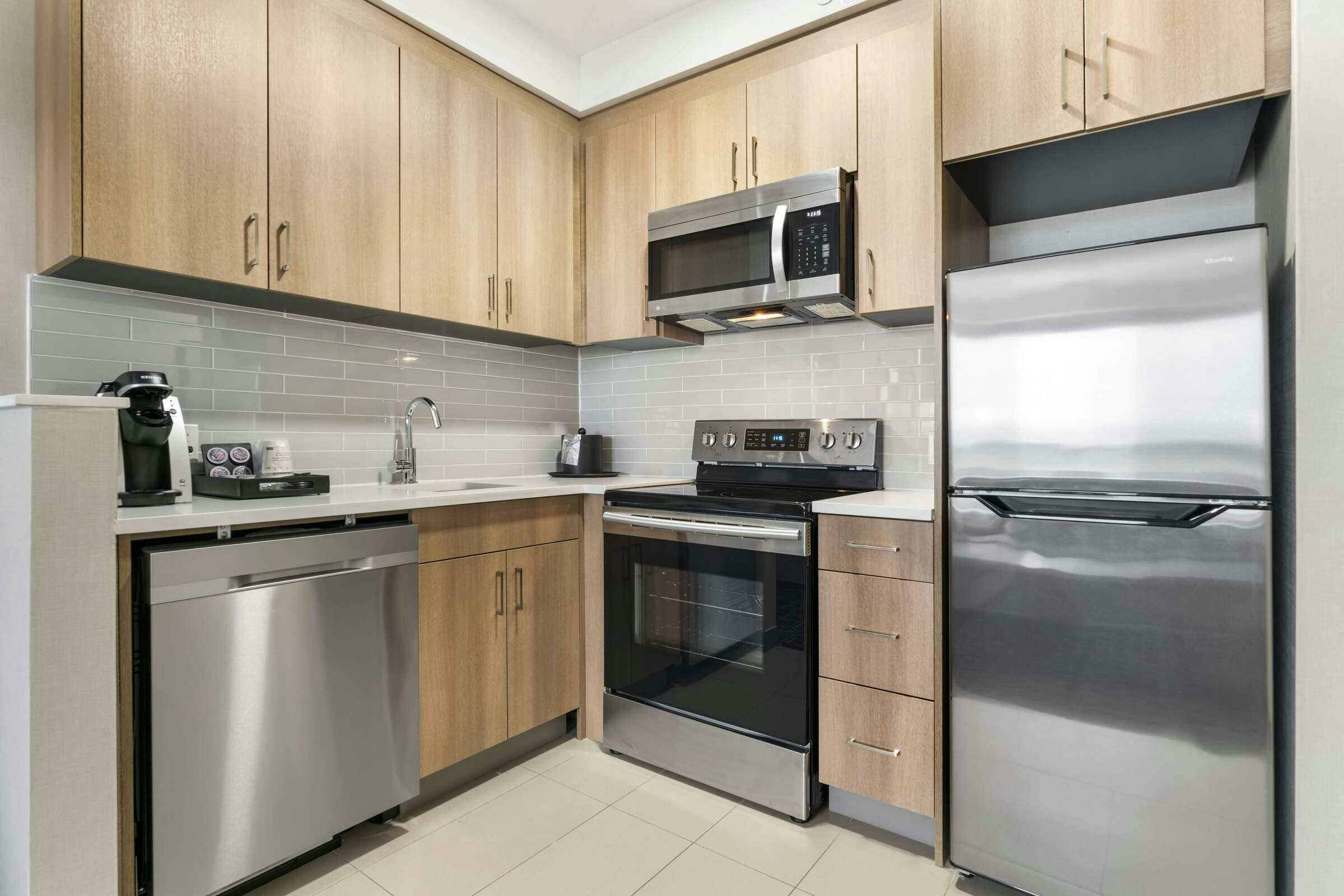 Hotel Best Western Premier Route 97 Vernon photo 3