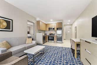 Hotel Best Western Premier Route 97 Vernon photo 4