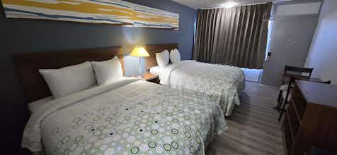 Hotel Hometowne Studios By Red Roof Lagrange photo 2