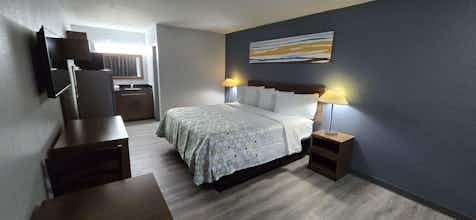 Hotel Hometowne Studios By Red Roof Lagrange photo 4