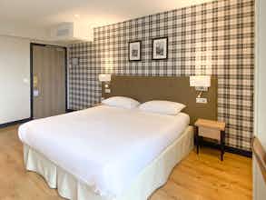 Hotel Best Western Le Cheval Blanc - Vieux Port photo 1