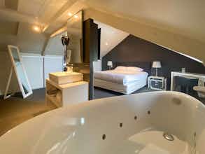 Hotel Best Western Le Cheval Blanc - Vieux Port photo 2