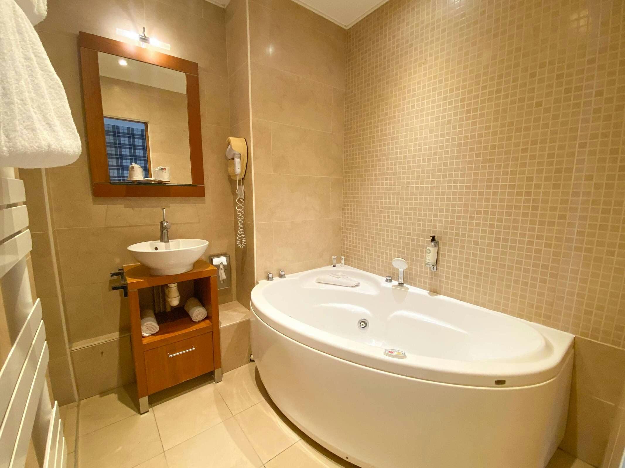 Hotel Best Western Le Cheval Blanc - Vieux Port photo 5