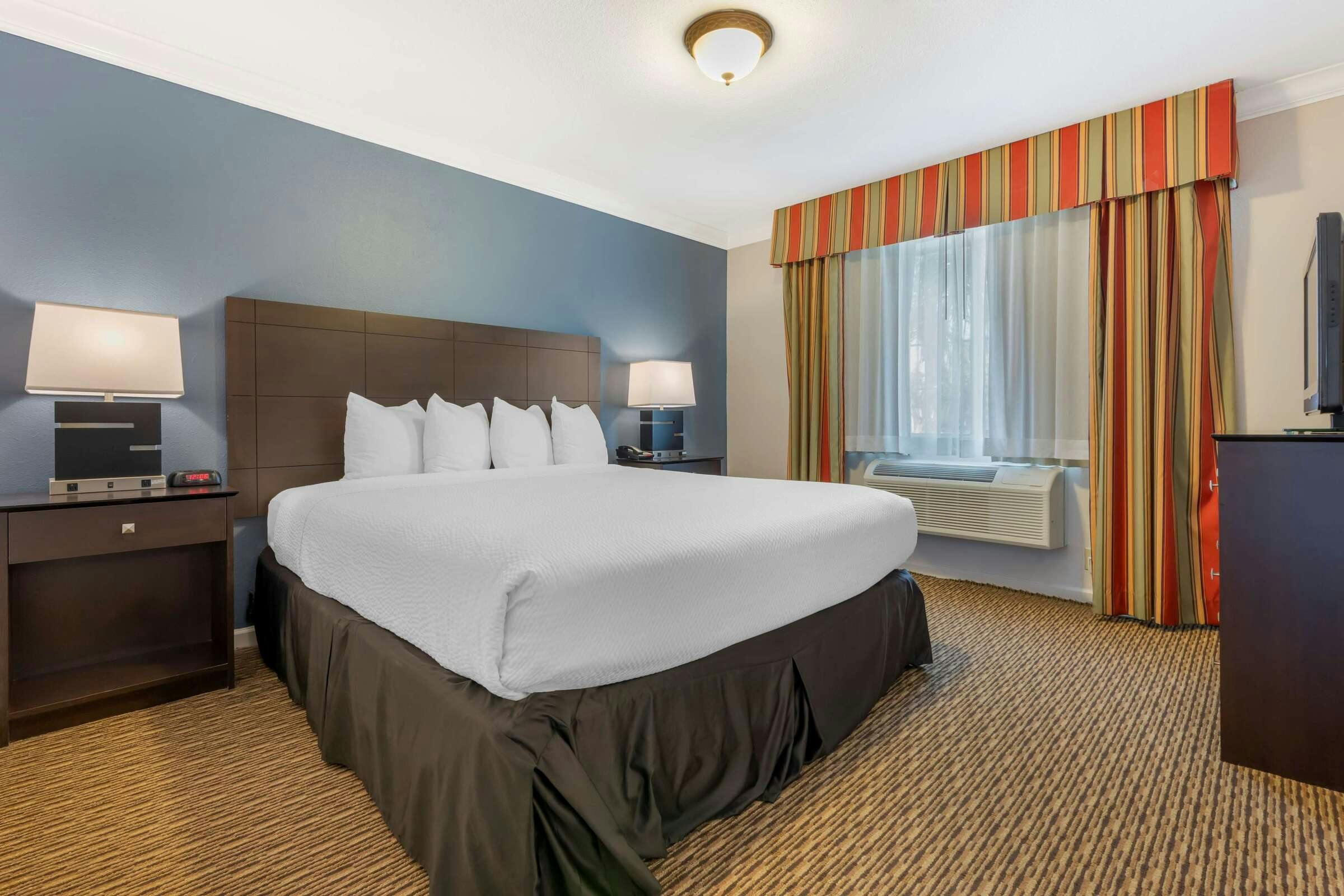 Hotel Best Western Colonial Inn photo 3