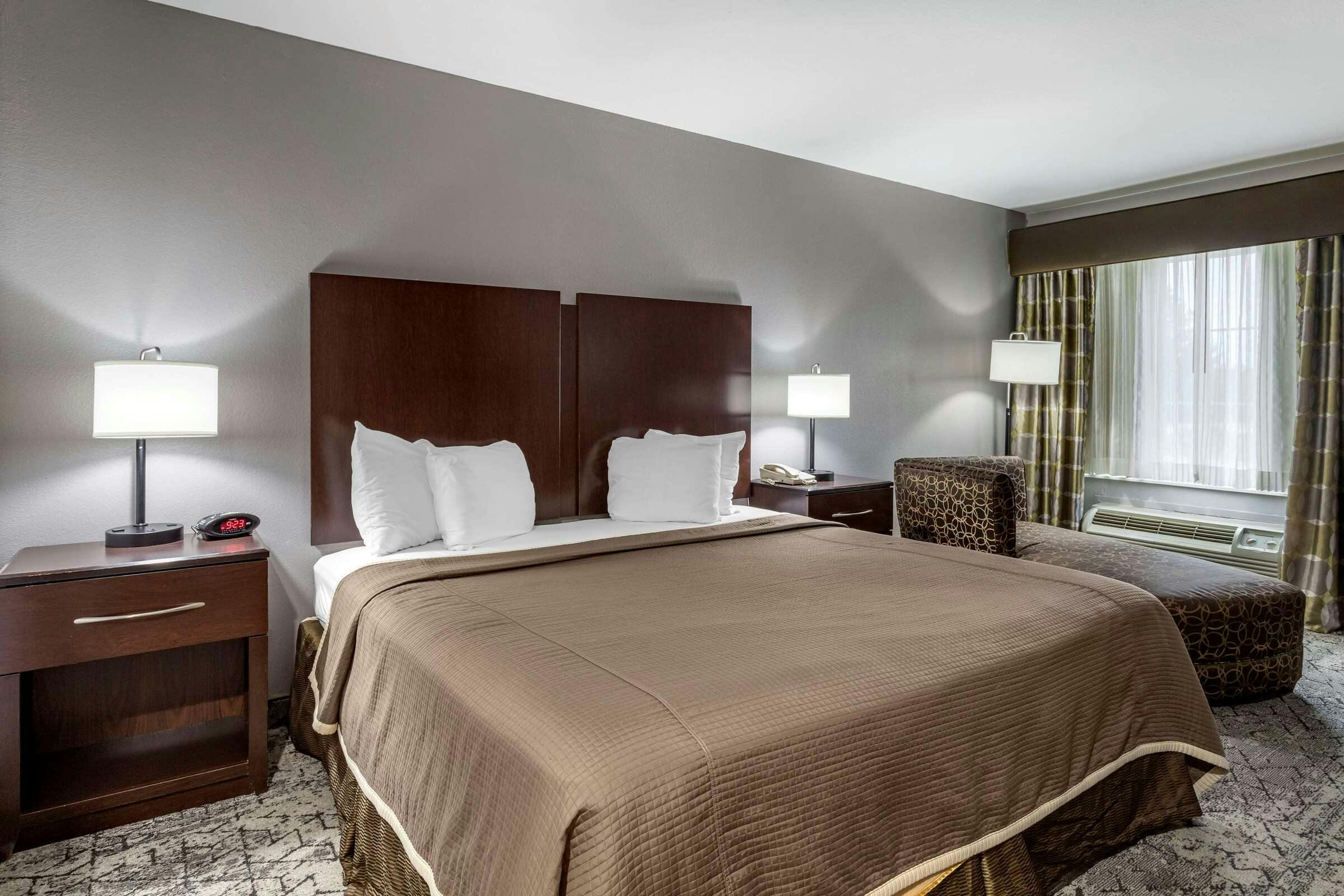 Hotel Best Western Oakdale Inn photo 1