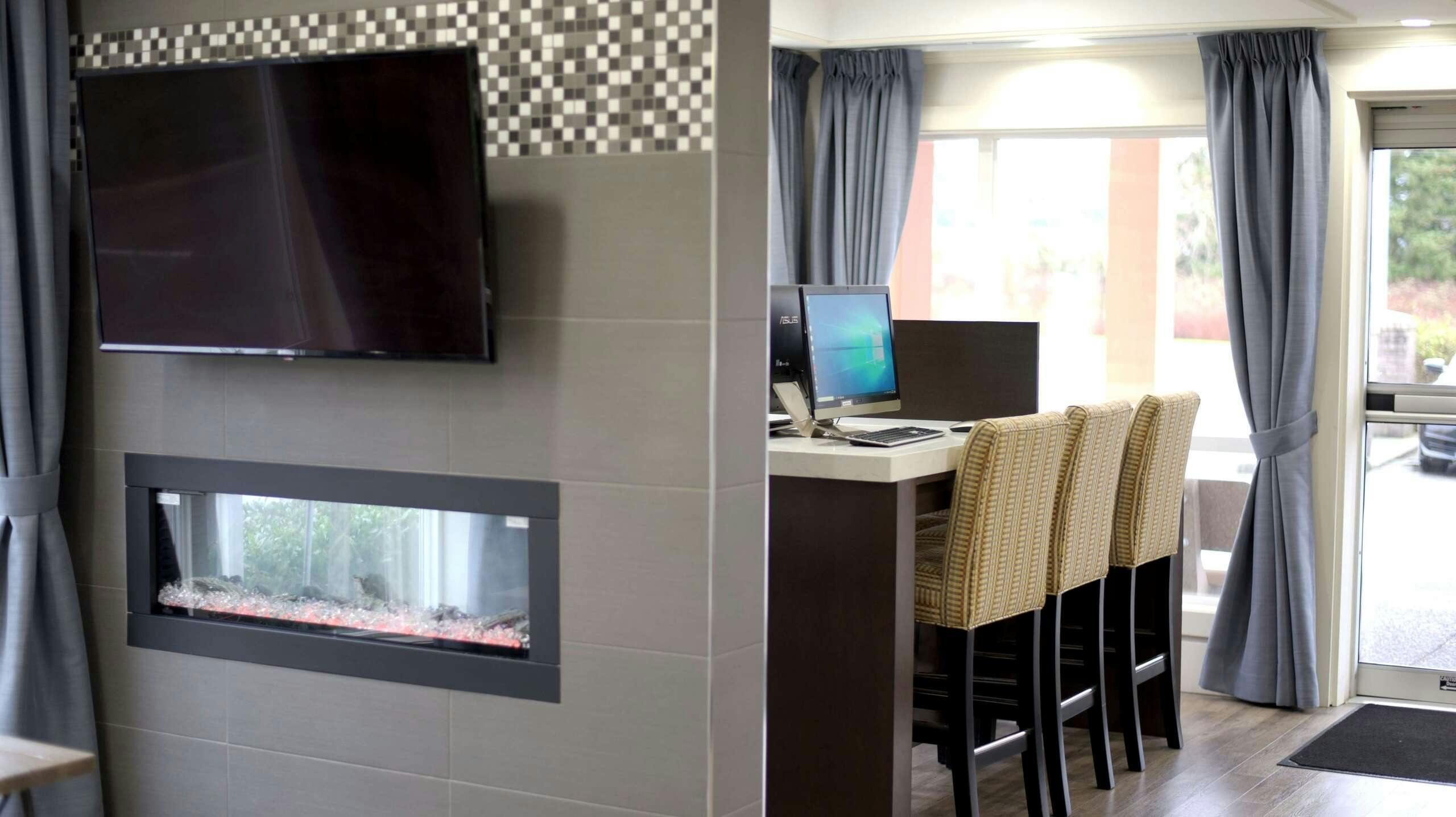 Hotel Best Western Peace Arch Inn photo 2